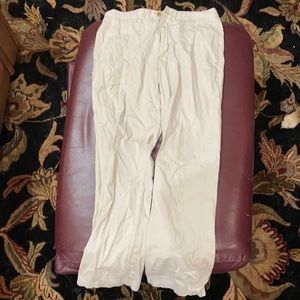 Vineyard vines khakis pants.